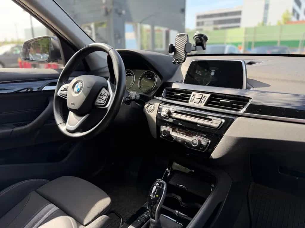 BMW X1 sDrive 18 d Sport Line*LED*AHK*TEMPO*PDC*NAVI 09/2018-photo-13