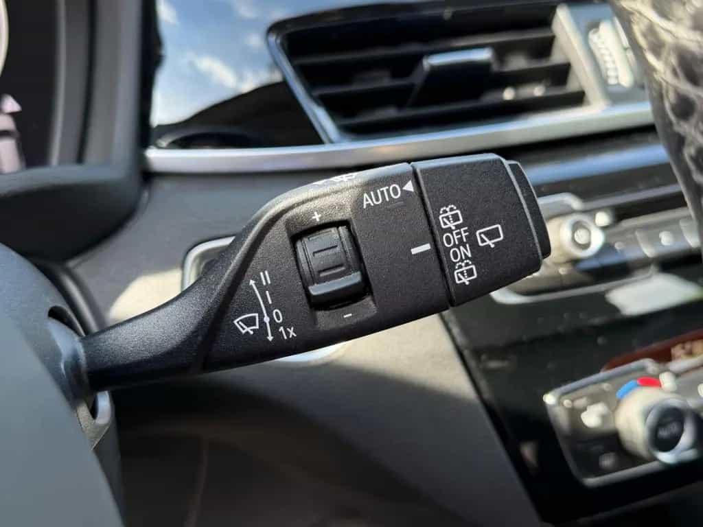 BMW X1 sDrive 18 d Sport Line*LED*AHK*TEMPO*PDC*NAVI 09/2018-photo-25