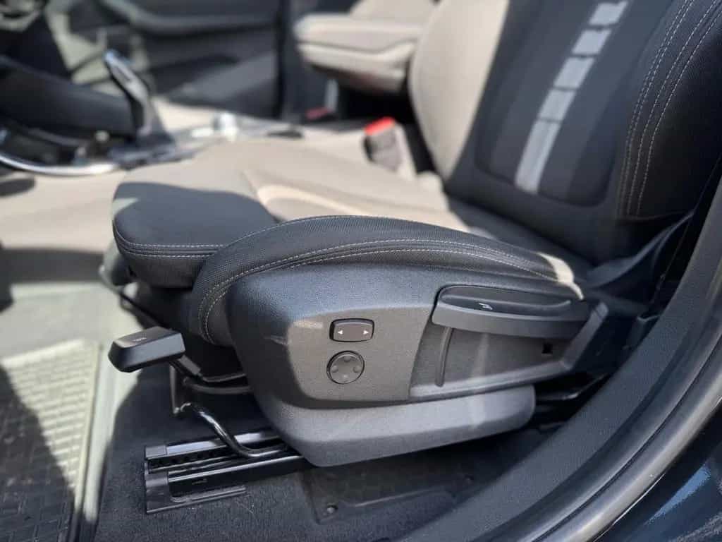 BMW X1 sDrive 18 d Sport Line*LED*AHK*TEMPO*PDC*NAVI 09/2018-photo-28