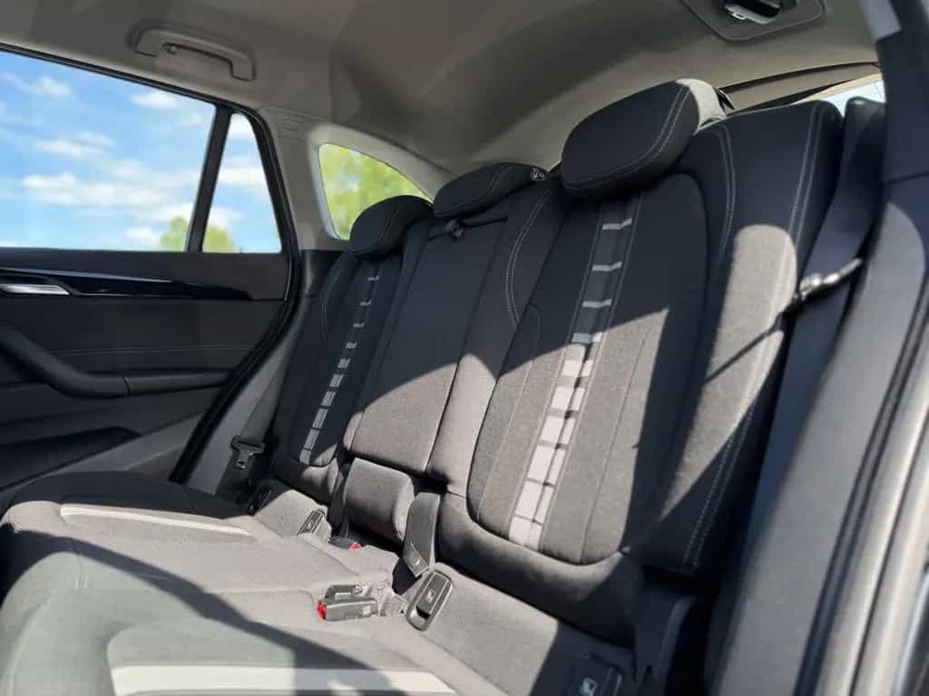 BMW X1 sDrive 18 d Sport Line*LED*AHK*TEMPO*PDC*NAVI 09/2018-photo-34