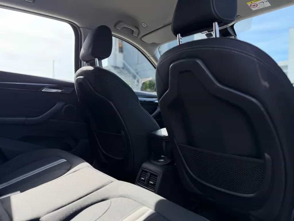 BMW X1 sDrive 18 d Sport Line*LED*AHK*TEMPO*PDC*NAVI 09/2018-photo-38