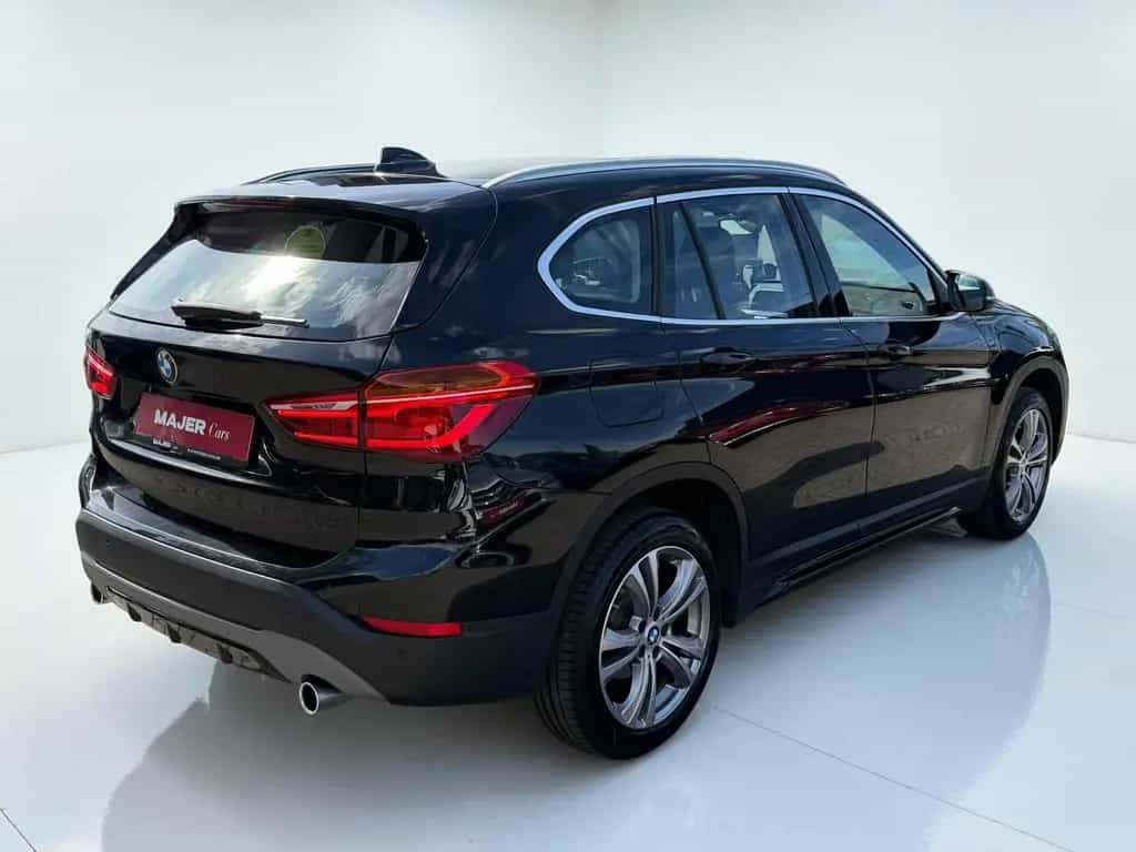 BMW X1 sDrive 18 d Sport Line*LED*AHK*TEMPO*PDC*NAVI 09/2018-photo-7