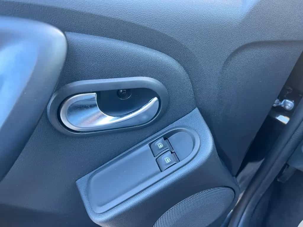 Dacia Duster I Black Shadow 4x2 07/2017-photo-23