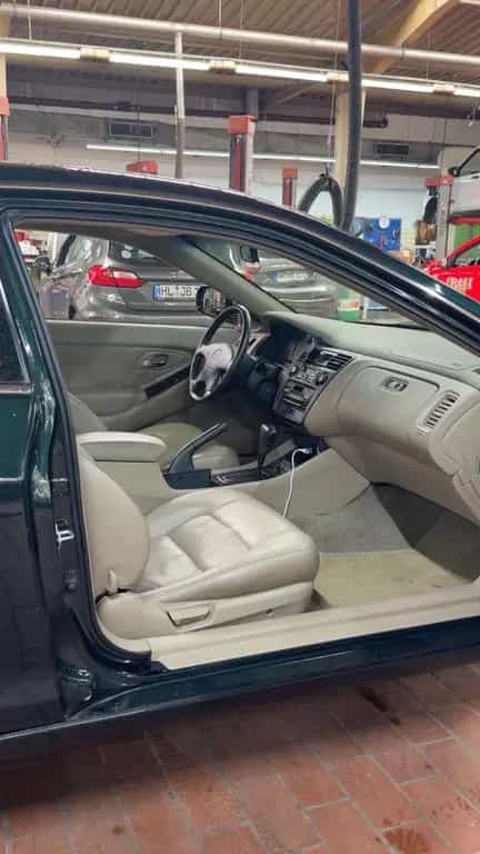 Honda Accord Coupé 3.0 V-Tec V6 05/1999-photo-3