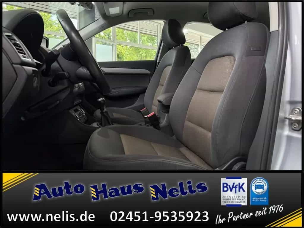 Audi Q3 2,0 TFSI quattro AHK Sitzheiz. RadioCD MP3 BT 01/2015-photo-7
