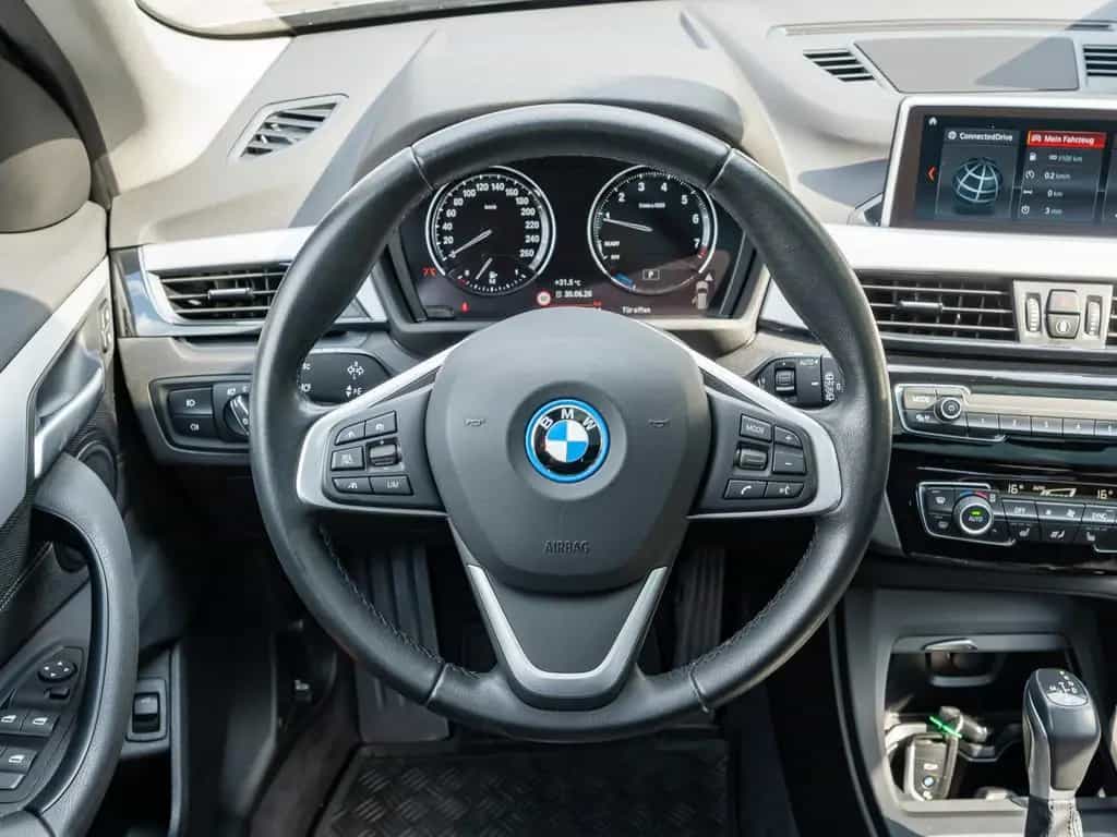 BMW X1 xDrive25e Advantage FACEL. PANO AHK ACC NAVI 06/2022-photo-10