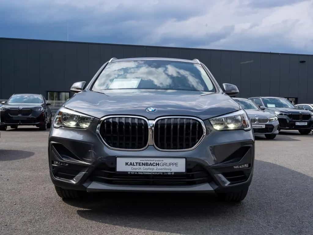 BMW X1 xDrive25e Advantage FACEL. PANO AHK ACC NAVI 06/2022-photo-3