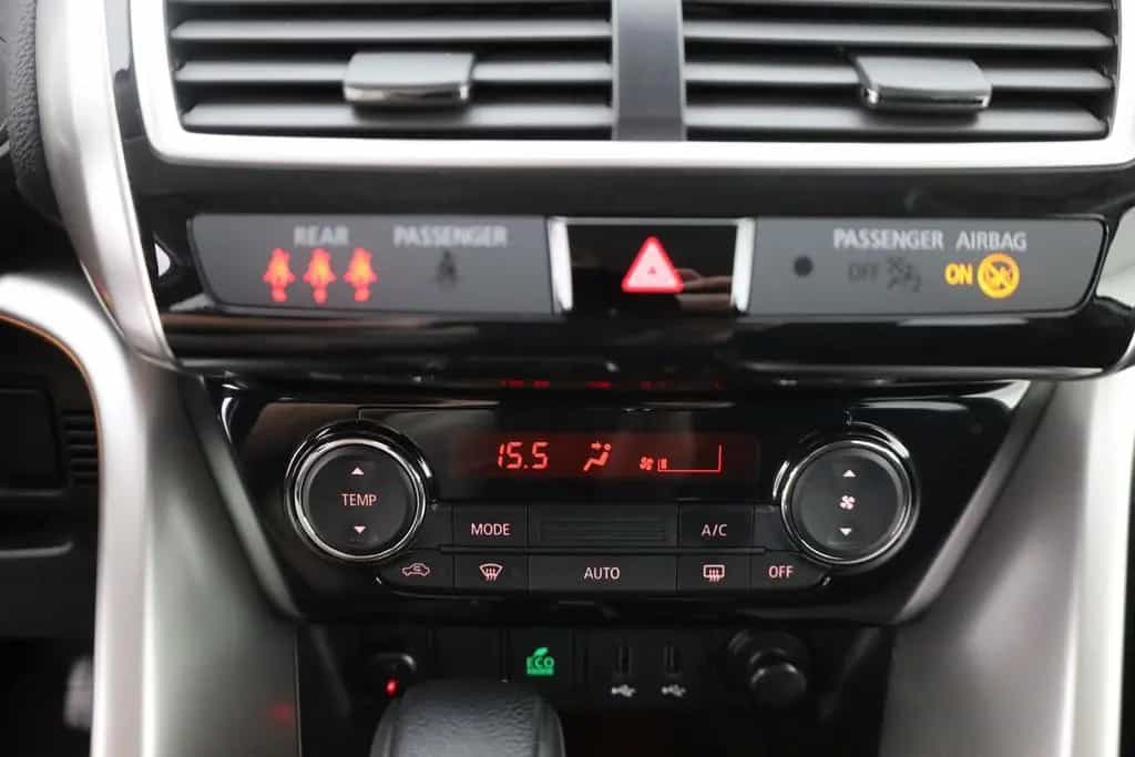 Mitsubishi Eclipse Cross 1.5 T-MIVEC Spirit Kamera Tempomat 02/2021-photo-11
