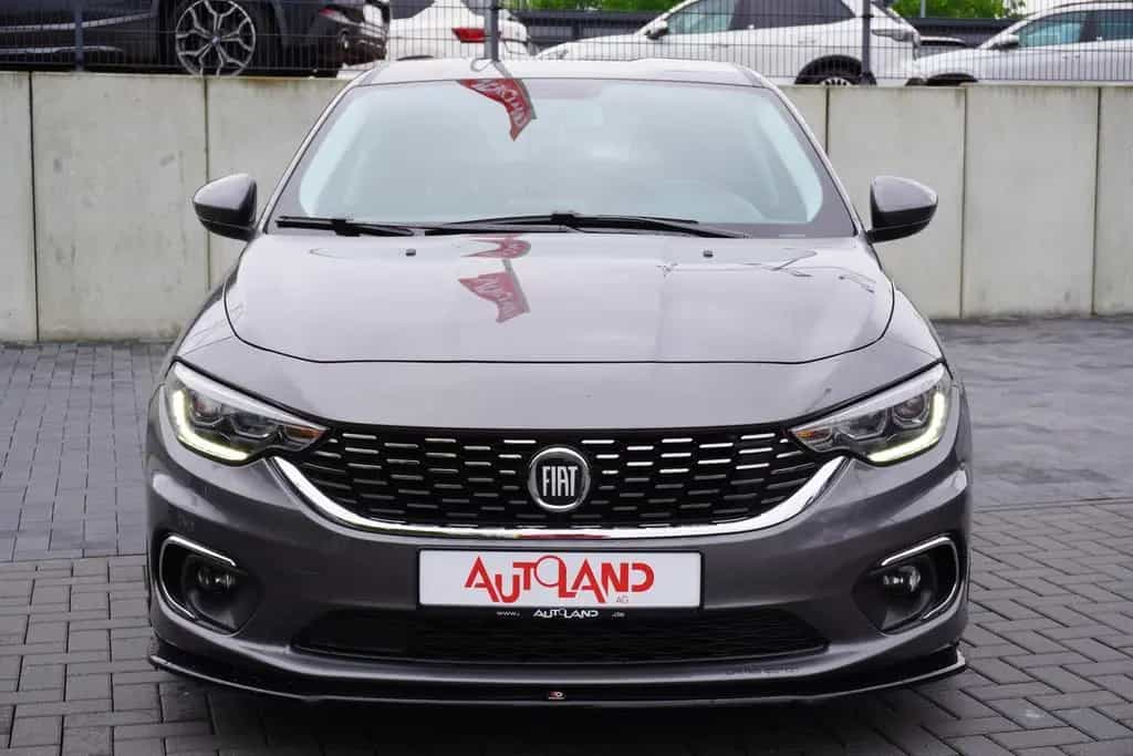 Fiat Tipo Hatchback 1.4 Lounge Kamera Sitzheizung PDC 12/2018-photo-3