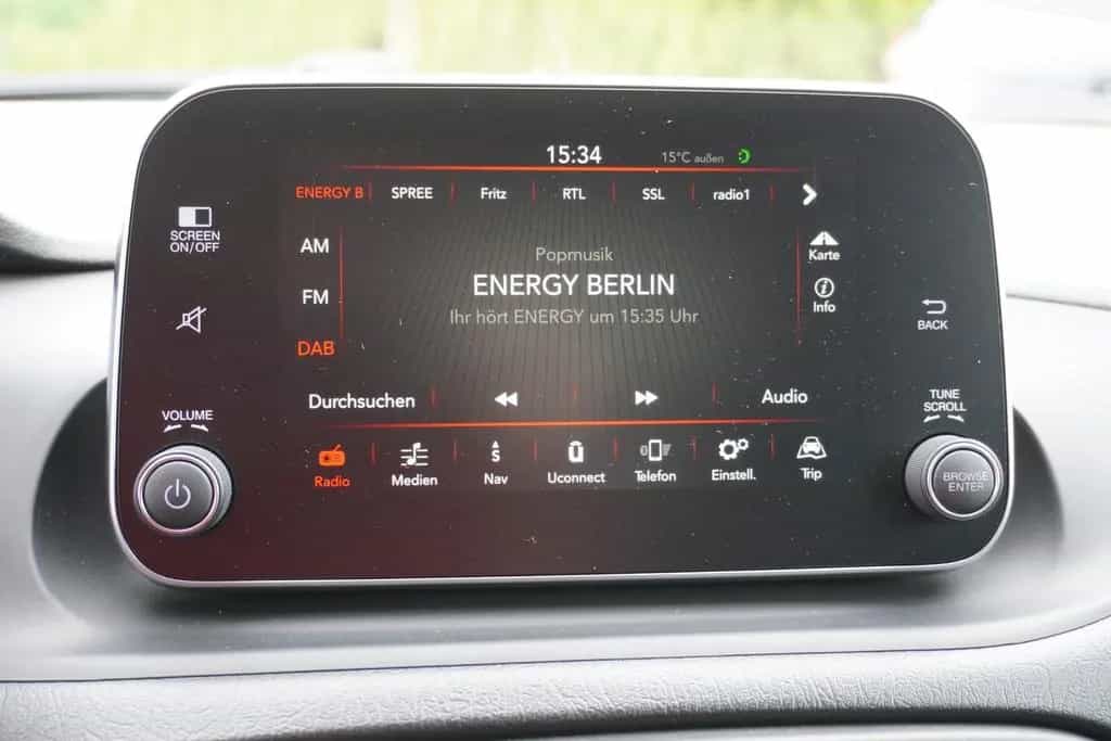 Fiat Tipo Hatchback 1.4 Lounge Kamera Sitzheizung PDC 12/2018-photo-6
