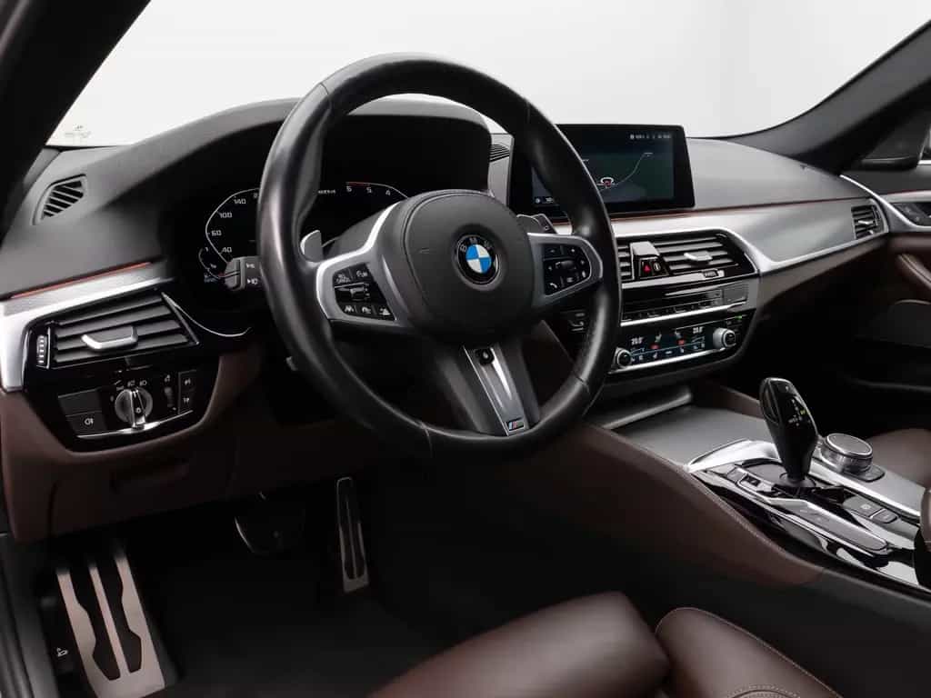 BMW M550 d xD Laser 360°HUD H/K AHK Komfort 20Zoll 06/2020-photo-20