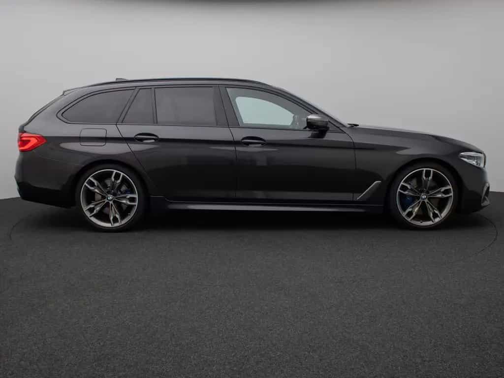 BMW M550 d xD Laser 360°HUD H/K AHK Komfort 20Zoll 06/2020-photo-4