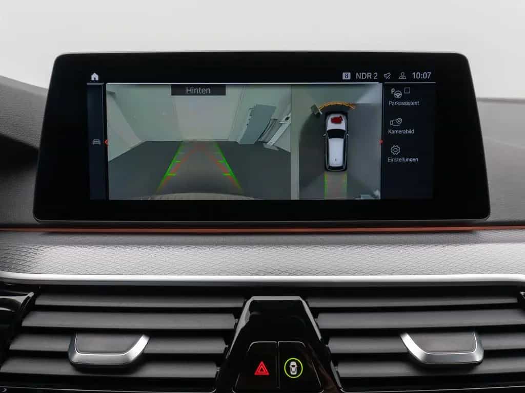 BMW M550 d xD Laser 360°HUD H/K AHK Komfort 20Zoll 06/2020-photo-40