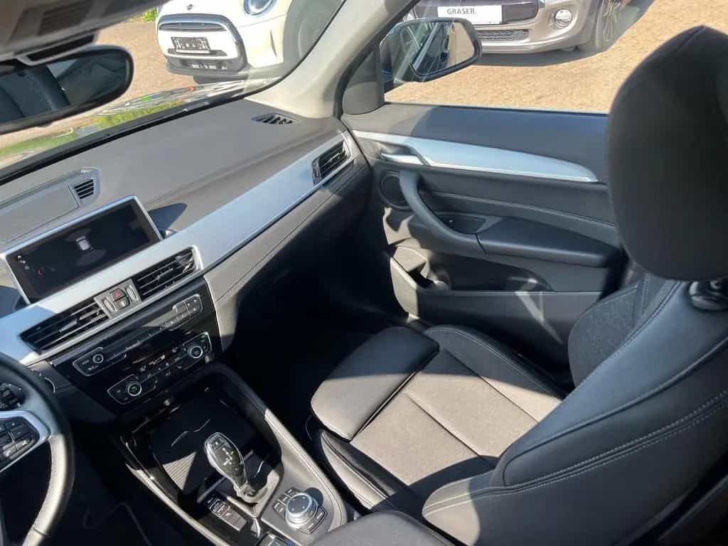 BMW X1 sDrive20d A Sport Line +++UPE:55.460,--+++ 02/2022-photo-28