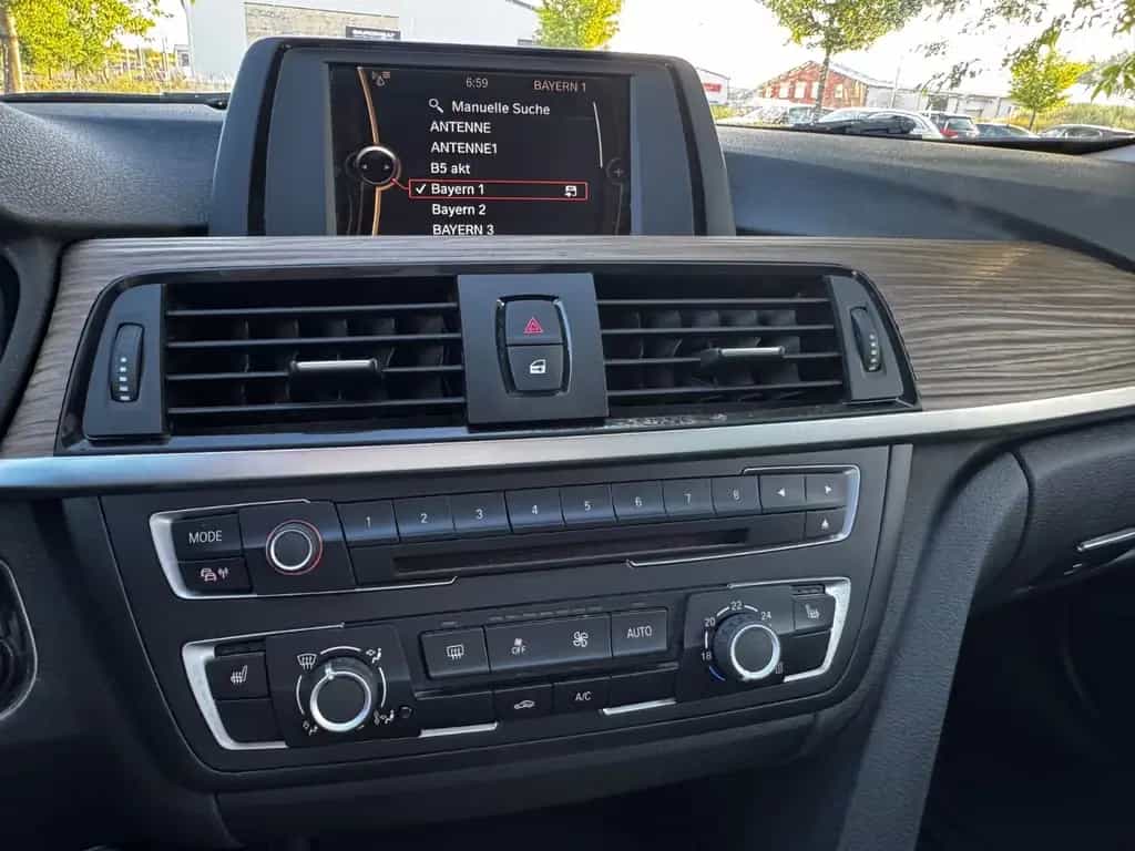 BMW 320 i Modern Line *PDC*XENON*TEMPO*KLIMA 04/2013-photo-14