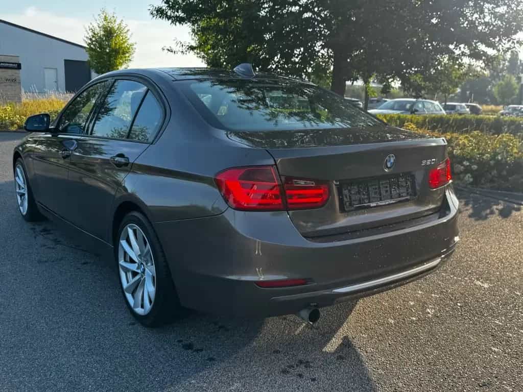 BMW 320 i Modern Line *PDC*XENON*TEMPO*KLIMA 04/2013-photo-2