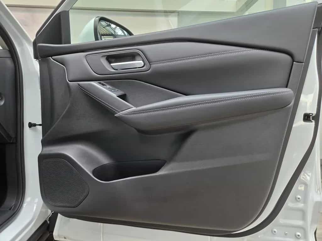 Nissan Qashqai 1.3 MHEV N-Connecta 360° Navi LED 03/2025-photo-30