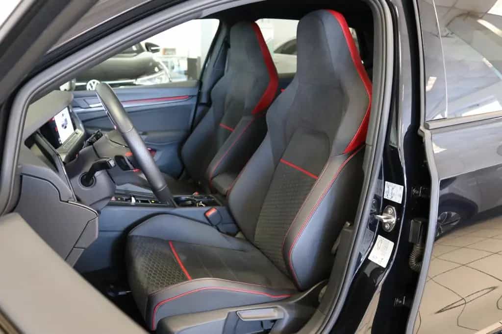 Volkswagen Golf DSG GTI Clubsport Black Style Matrix SHZ 10/2022-photo-13