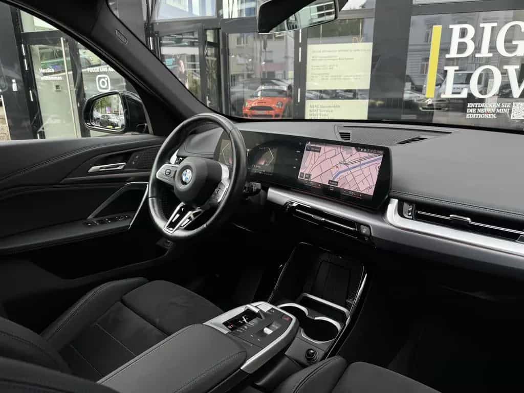 BMW X1 sDrive20i M Sport DA+ PA RFK AdapLED Lhz 18" 06/2023-photo-4