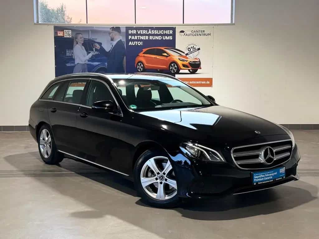 Mercedes-Benz E 200 AVANTGARDE AHK+LED+NAVI 06/2017-photo-1