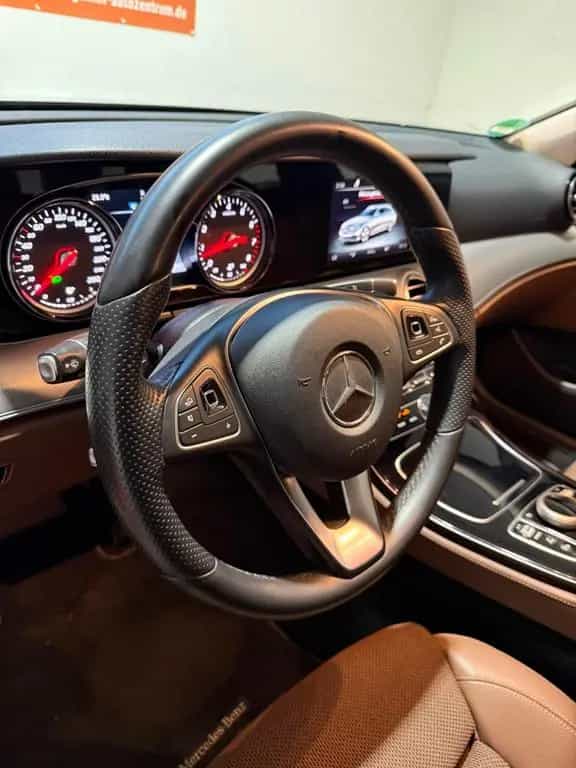 Mercedes-Benz E 200 AVANTGARDE AHK+LED+NAVI 06/2017-photo-20