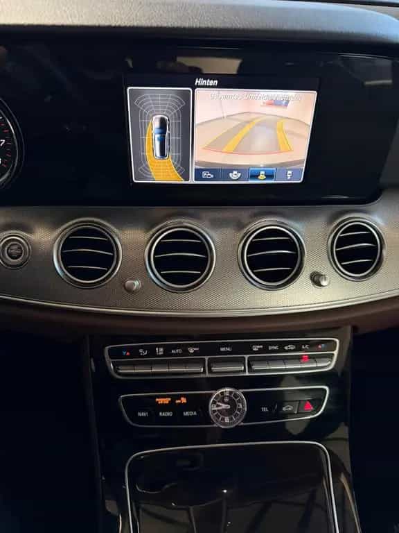 Mercedes-Benz E 200 AVANTGARDE AHK+LED+NAVI 06/2017-photo-24