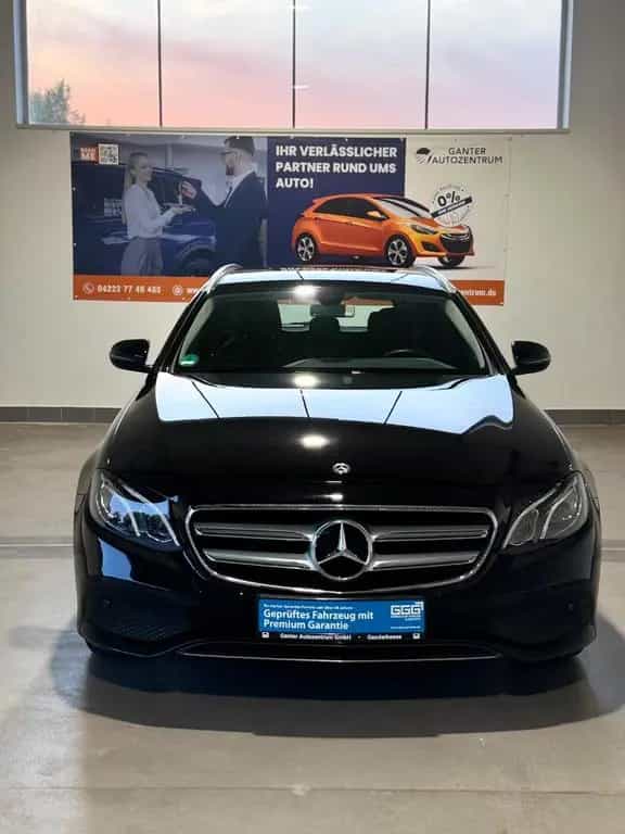 Mercedes-Benz E 200 AVANTGARDE AHK+LED+NAVI 06/2017-photo-4