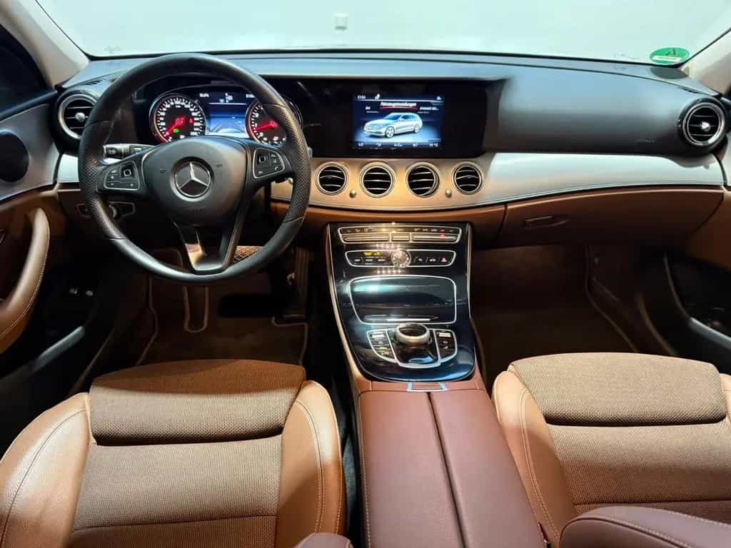 Mercedes-Benz E 200 AVANTGARDE AHK+LED+NAVI 06/2017-photo-8