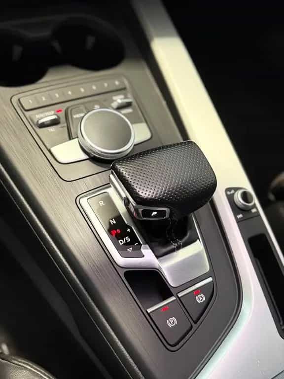 Audi A4 Lim. 40 TDI S-LINE AHK+NAVI+LED 02/2019-photo-12