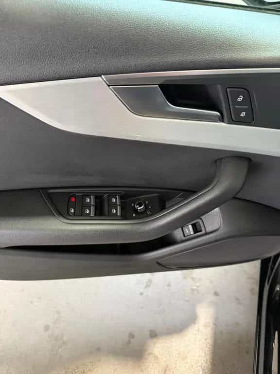 Audi A4 Lim. 40 TDI S-LINE AHK+NAVI+LED 02/2019-photo-25