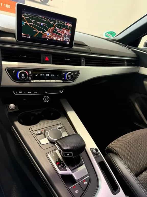 Audi A4 Lim. 40 TDI S-LINE AHK+NAVI+LED 02/2019-photo-27