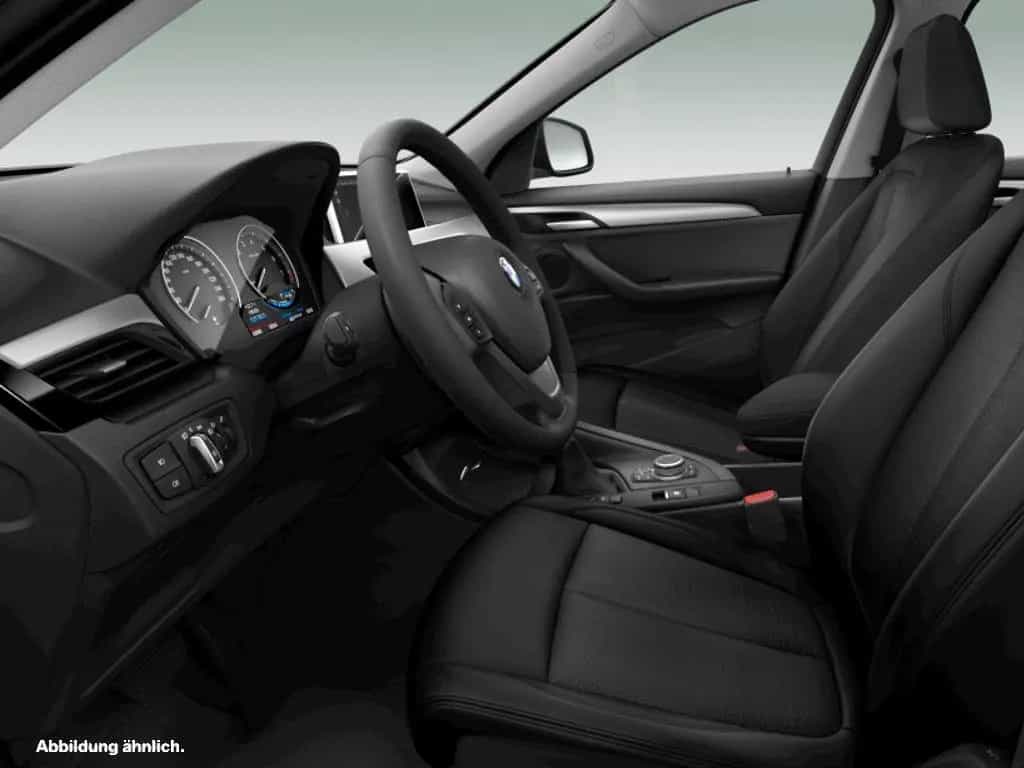BMW X1 xDrive25e PA LED Pano HiFi Shz. PDC 18" LMR 08/2020-photo-2