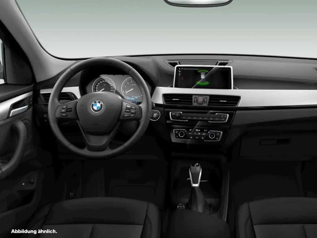 BMW X1 xDrive25e PA LED Pano HiFi Shz. PDC 18" LMR 08/2020-photo-3