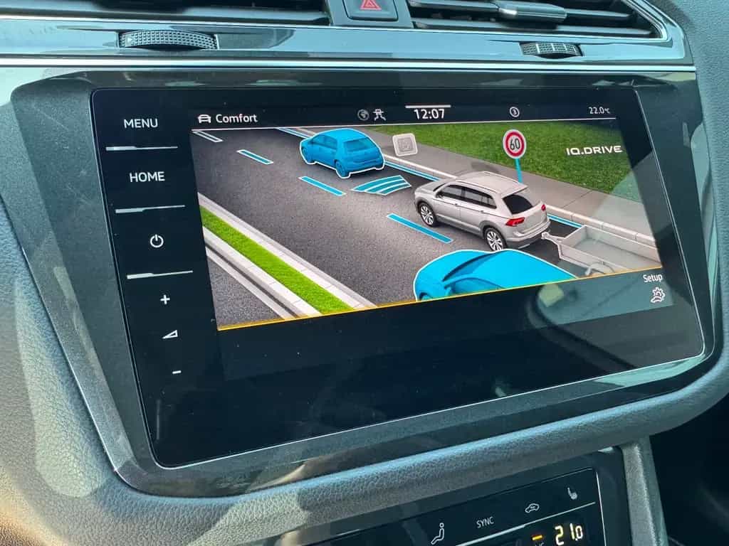 Volkswagen Tiguan R-Line 4Motion *1.HAND/PANO/STHZ* 03/2021-photo-18