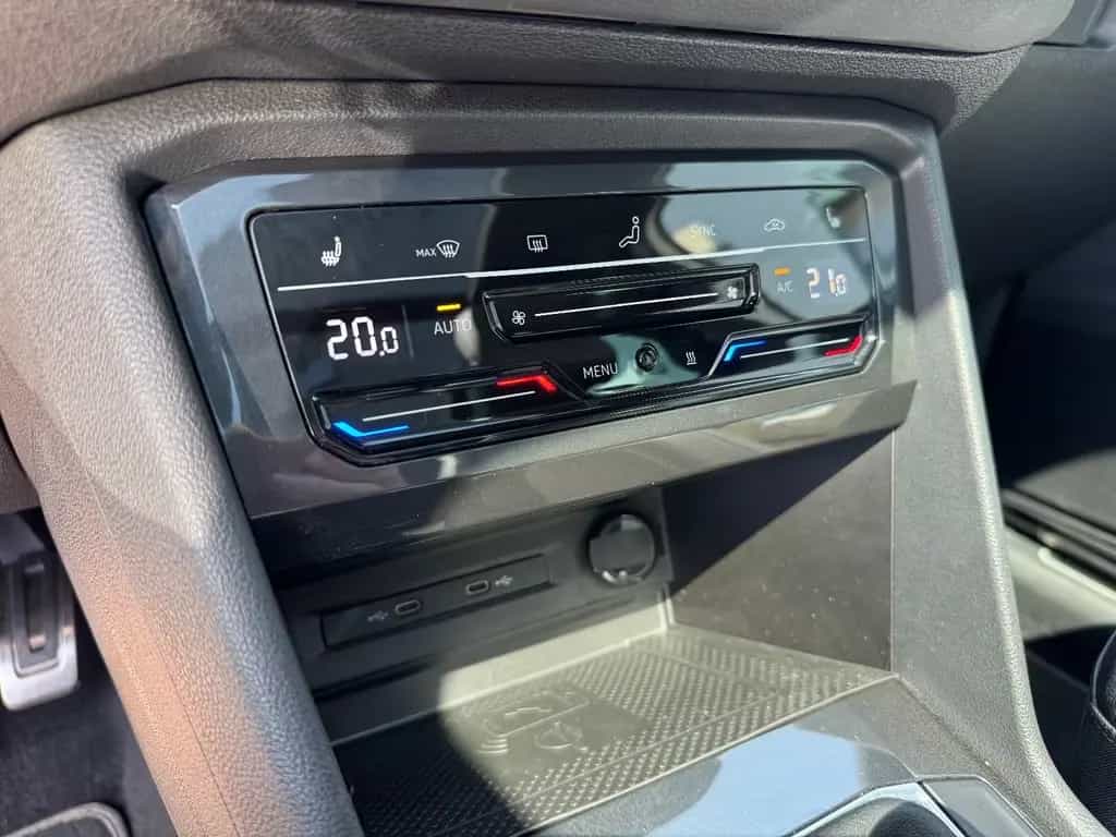 Volkswagen Tiguan R-Line 4Motion *1.HAND/PANO/STHZ* 03/2021-photo-21