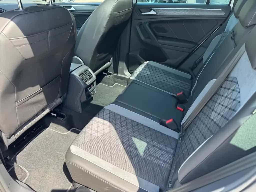 Volkswagen Tiguan R-Line 4Motion *1.HAND/PANO/STHZ* 03/2021-photo-23