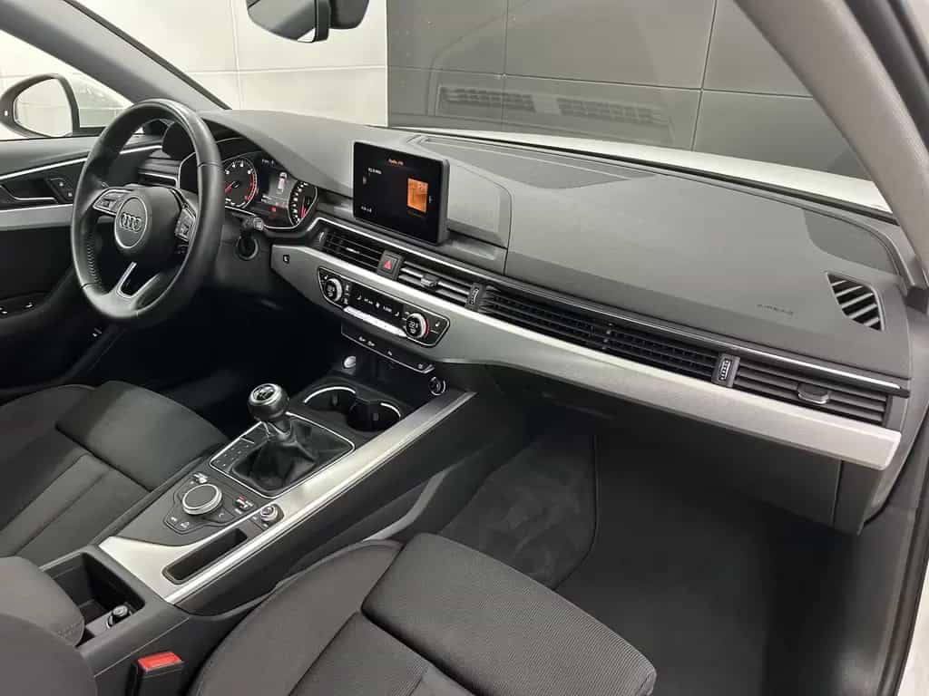 Audi A4 S line+LED+Ambiente+Navi+Carplay+Temp+SHZ+PDC 12/2018-photo-10