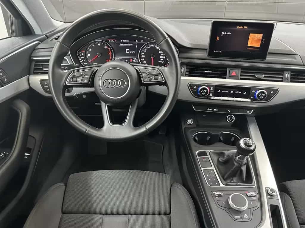 Audi A4 S line+LED+Ambiente+Navi+Carplay+Temp+SHZ+PDC 12/2018-photo-11