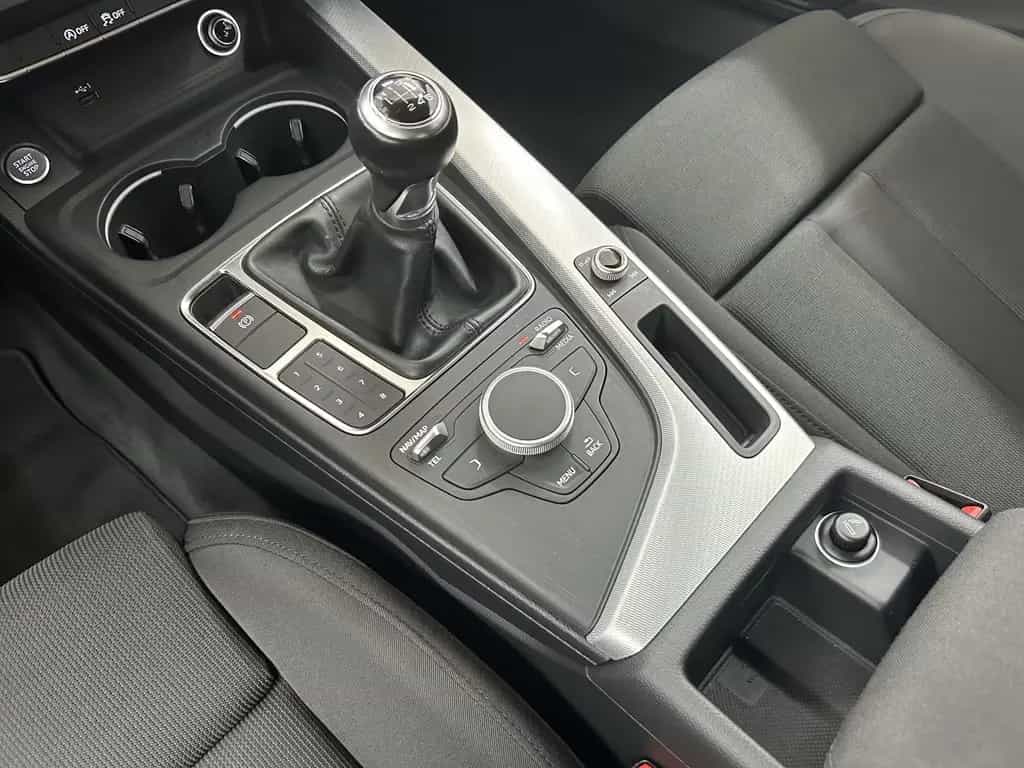 Audi A4 S line+LED+Ambiente+Navi+Carplay+Temp+SHZ+PDC 12/2018-photo-17