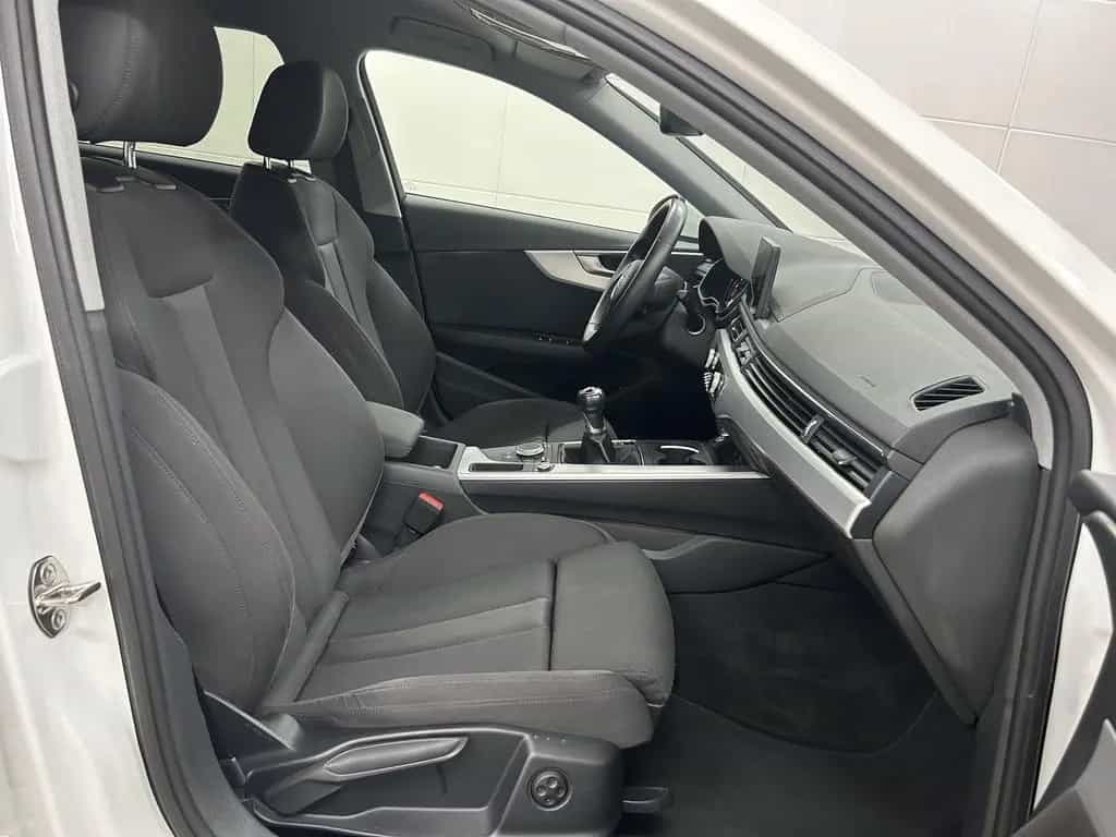 Audi A4 S line+LED+Ambiente+Navi+Carplay+Temp+SHZ+PDC 12/2018-photo-28