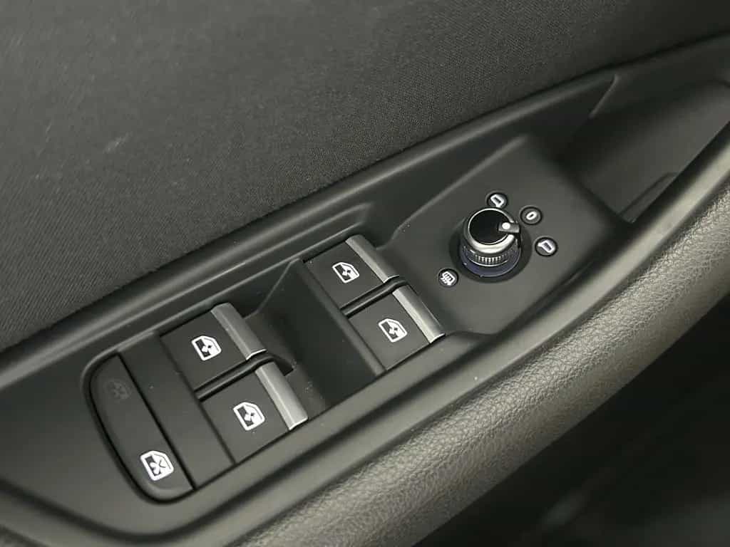 Audi A4 S line+LED+Ambiente+Navi+Carplay+Temp+SHZ+PDC 12/2018-photo-29