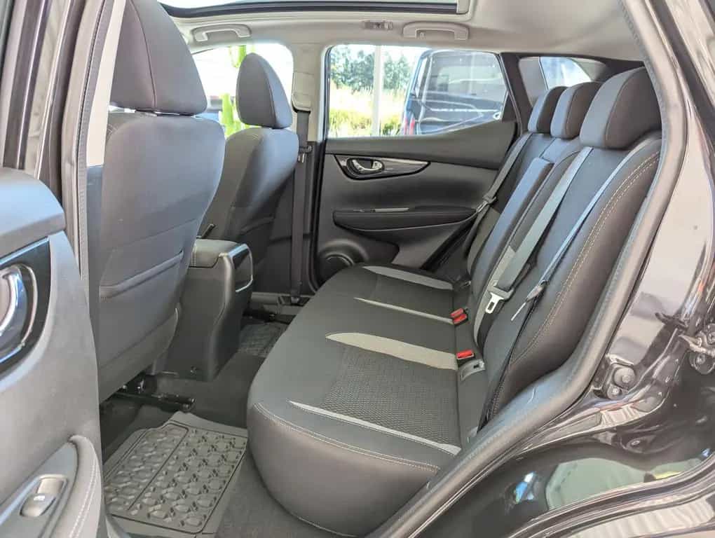 Nissan Qashqai 1.2 Aut. Acenta Pano Kamera Navi 01/2018-photo-12