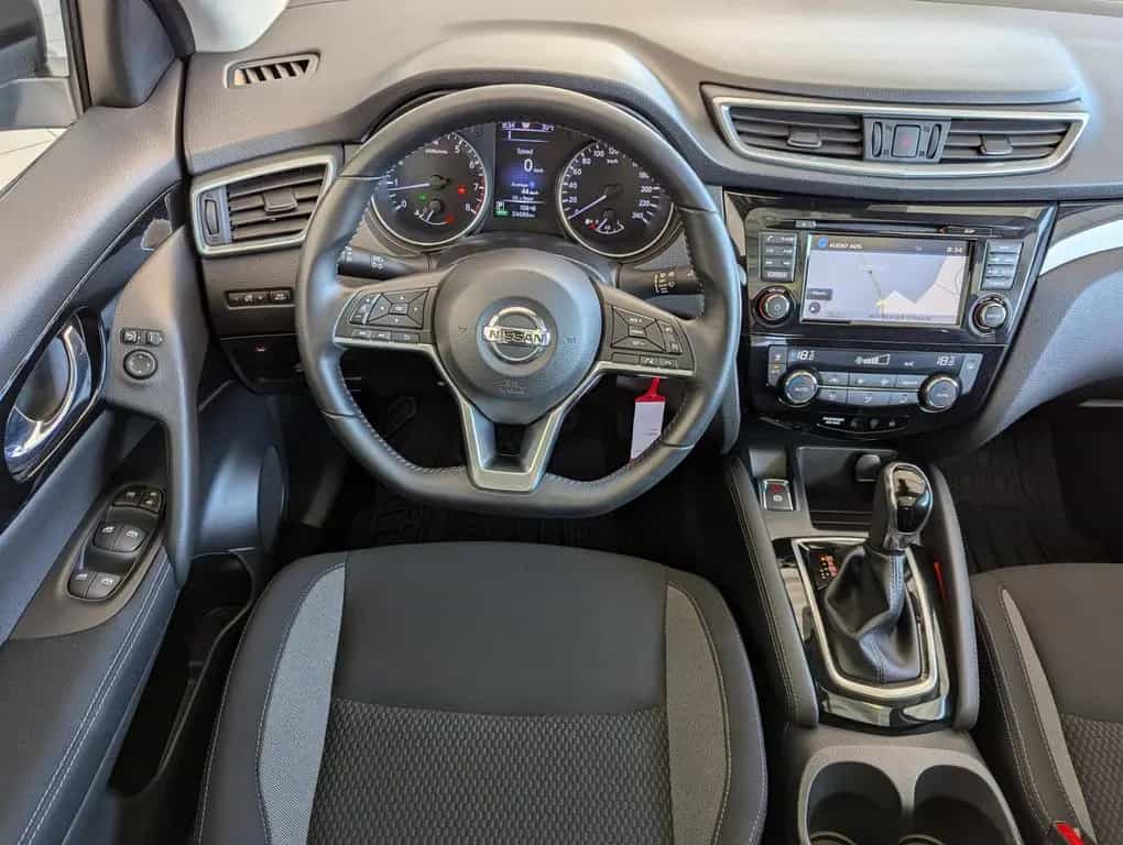 Nissan Qashqai 1.2 Aut. Acenta Pano Kamera Navi 01/2018-photo-17
