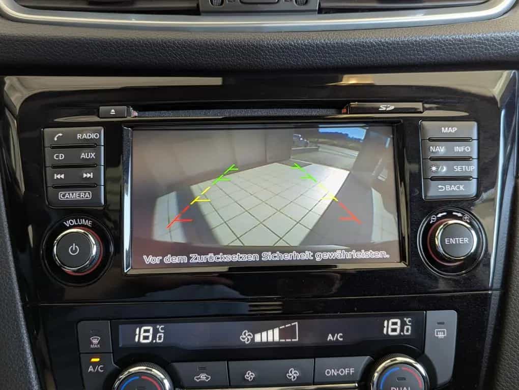 Nissan Qashqai 1.2 Aut. Acenta Pano Kamera Navi 01/2018-photo-24