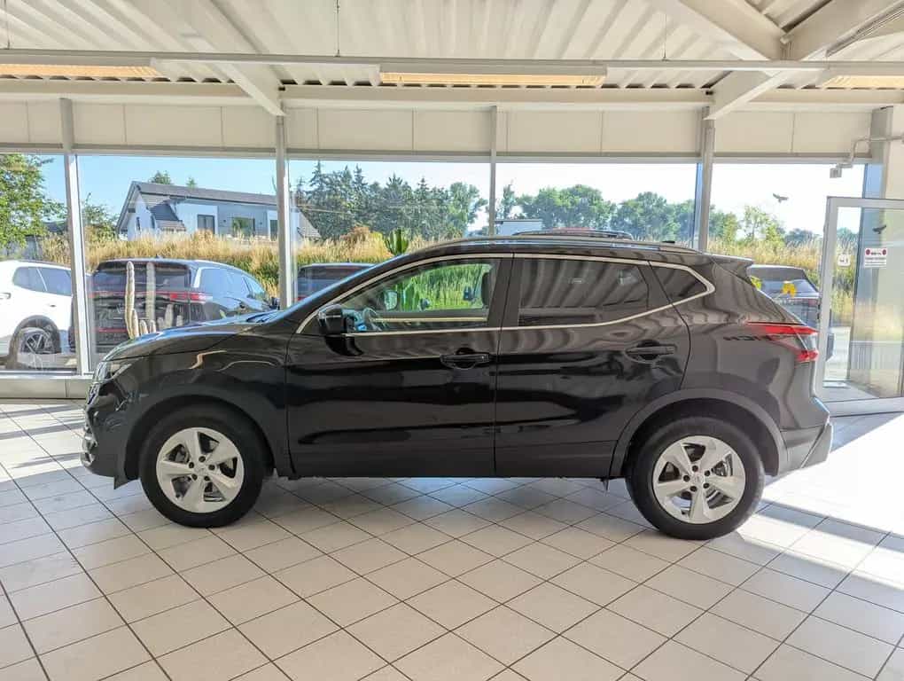 Nissan Qashqai 1.2 Aut. Acenta Pano Kamera Navi 01/2018-photo-3