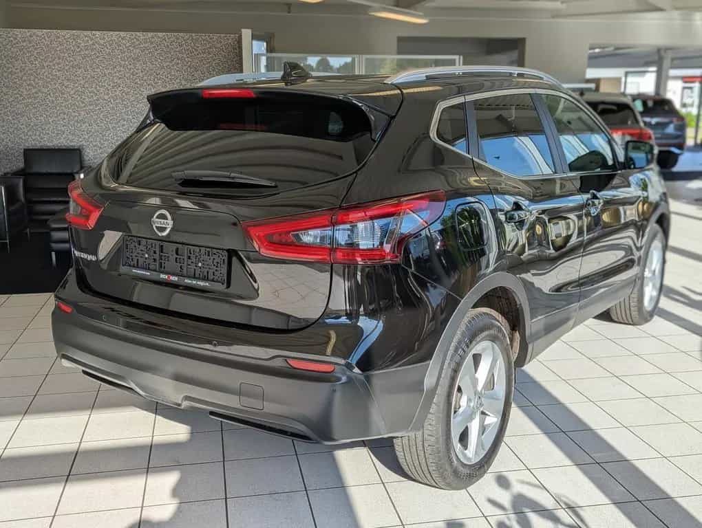 Nissan Qashqai 1.2 Aut. Acenta Pano Kamera Navi 01/2018-photo-6