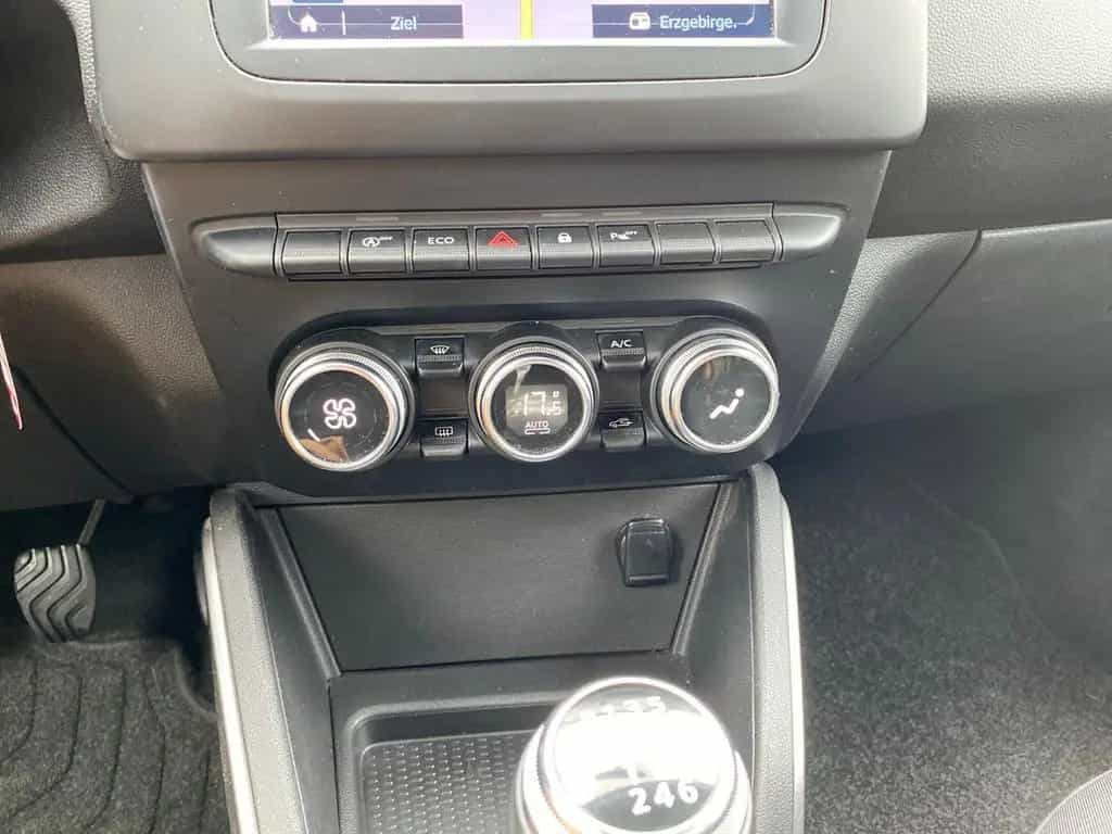 Dacia Duster II PRESTIGE 1.3 TCe 2WD NAVI+KLIMA+KAMERA 07/2020-photo-17