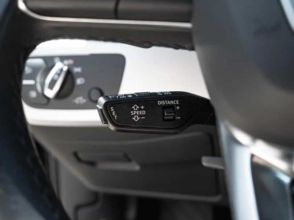 Audi A4 Avant advanced quattro Business PANO DAB 04/2023-photo-16