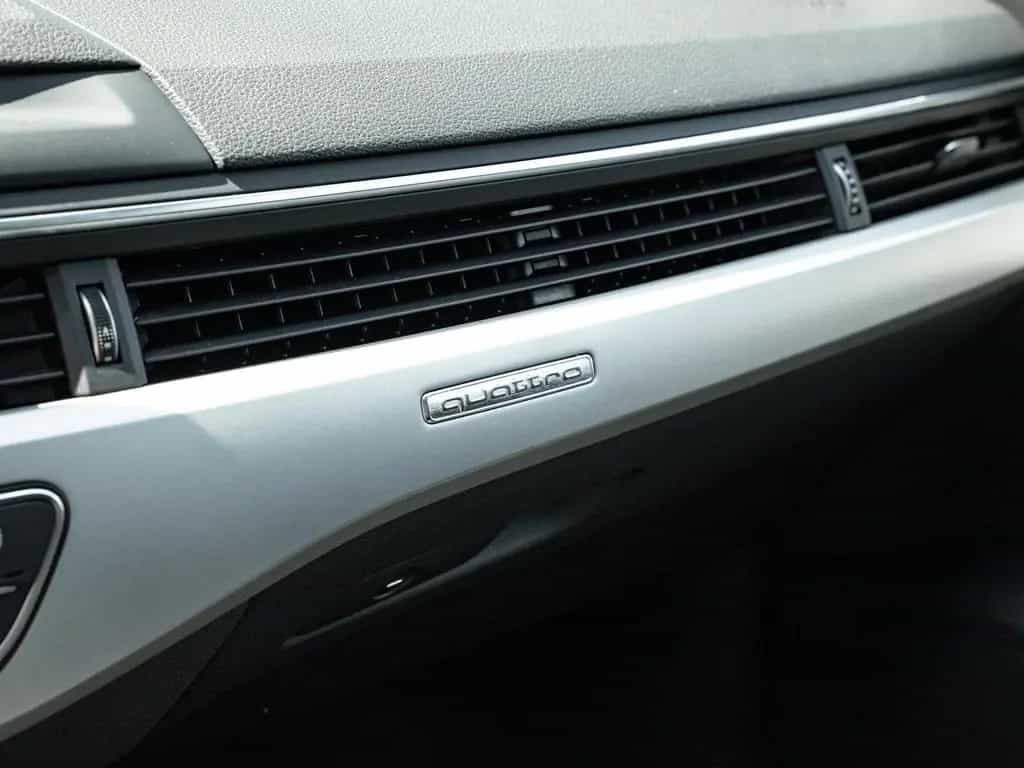 Audi A4 Avant advanced quattro Business PANO DAB 04/2023-photo-21
