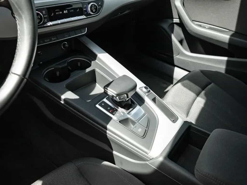 Audi A4 Avant advanced quattro Business PANO DAB 04/2023-photo-22